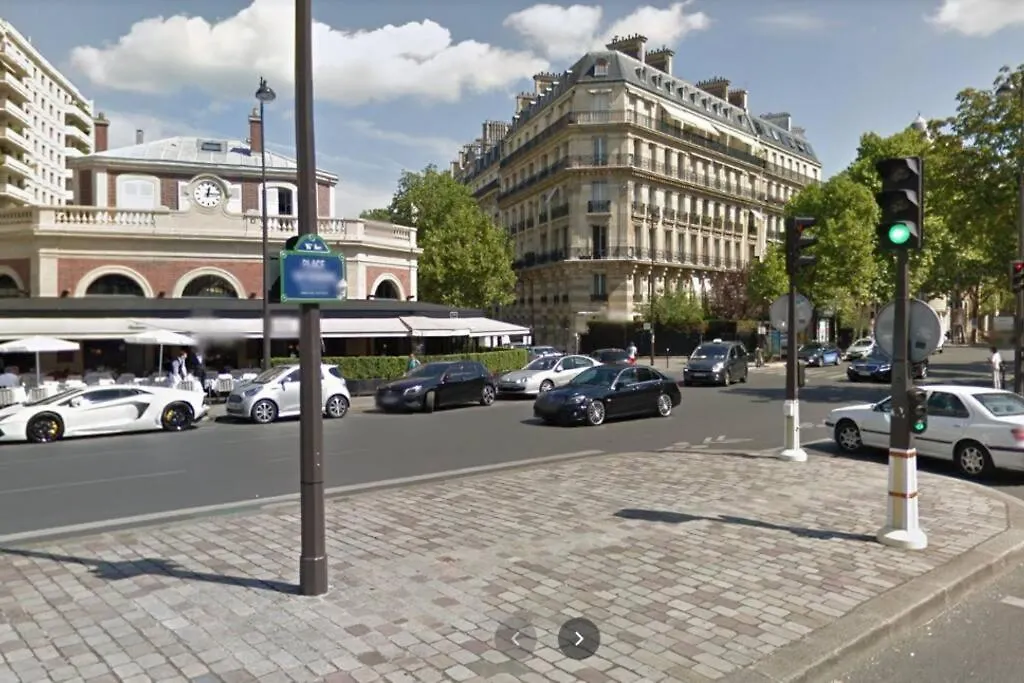 The16 Tour Eiffel Trocadero - Amazing Vue Apartment Paris 0*,  France